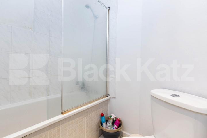 Modern Apartment Fulham Road, Fulham